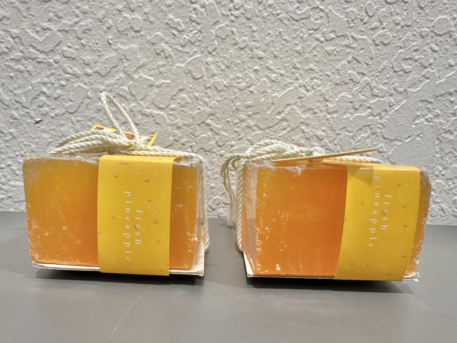 Vintage Lot Of 4 Bath And Body Works Bar Soaps 6.3 Oz Fresh Pineapple + Read Des