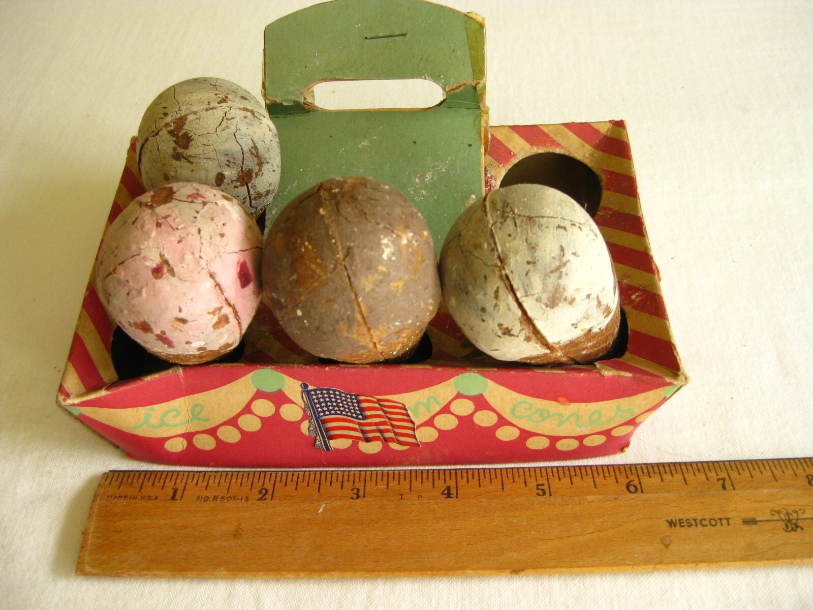 Vintage 40s Novelty Ice Cream Cone Pure Soap in Cardboard Carrier FUN in the TUB