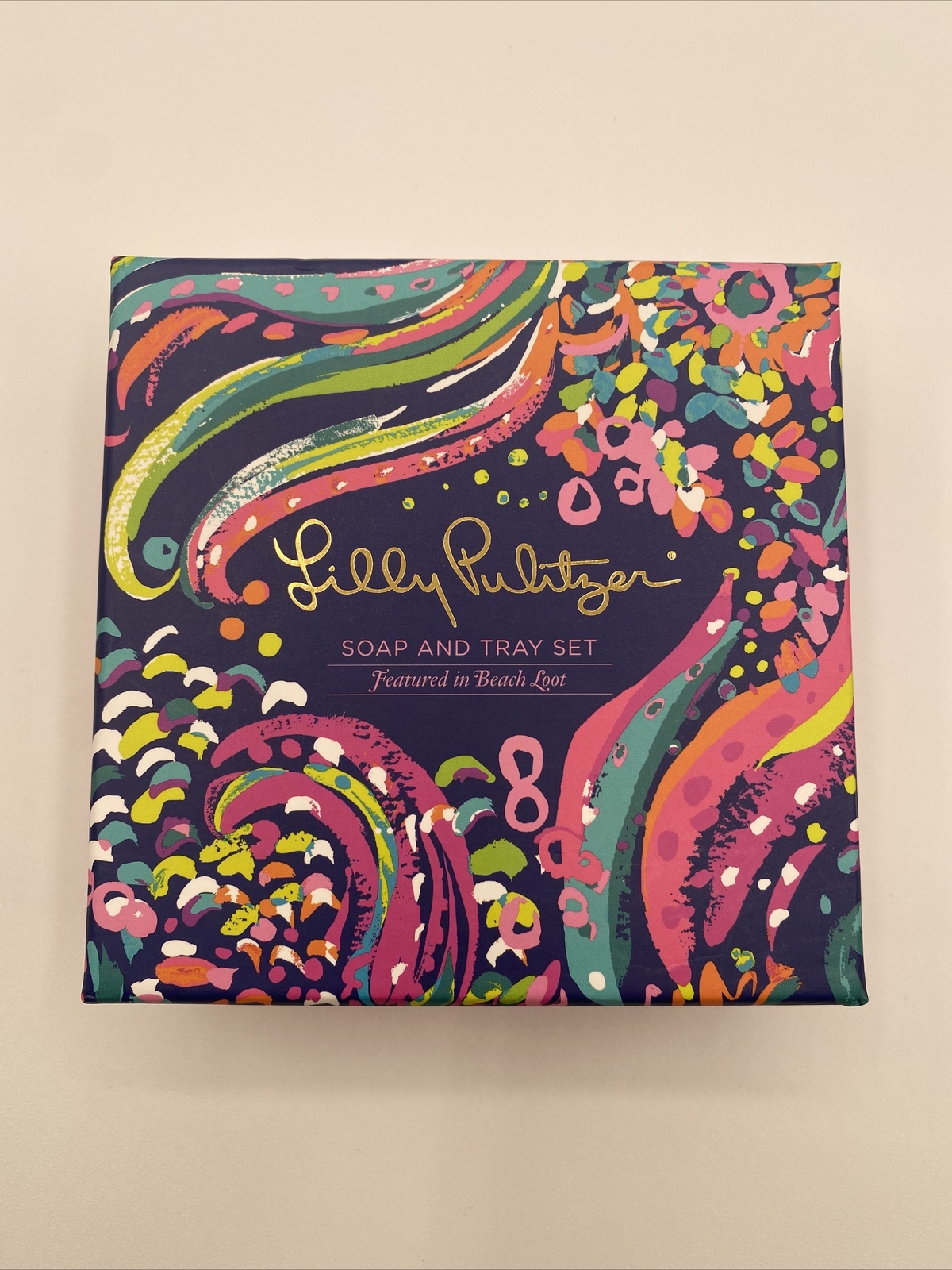 New Lilly Pulitzer SOAP & TRAY SET Featured in Beach Loot Pink Blue PERFECT GIFT