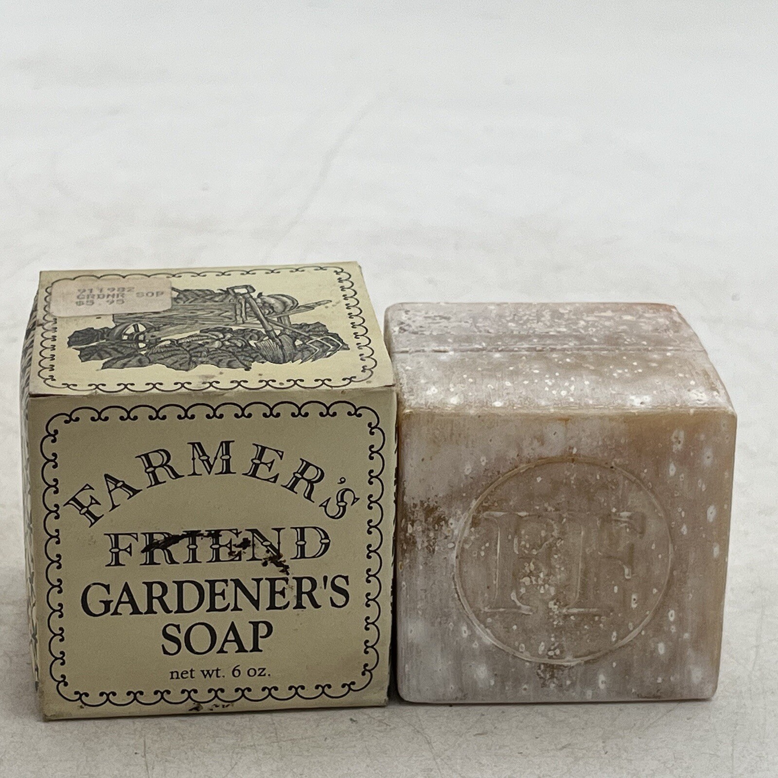 BURTS BEES Farmers Friend Gardeners Soap 6 oz Cube Bar Earth Friendly HTF