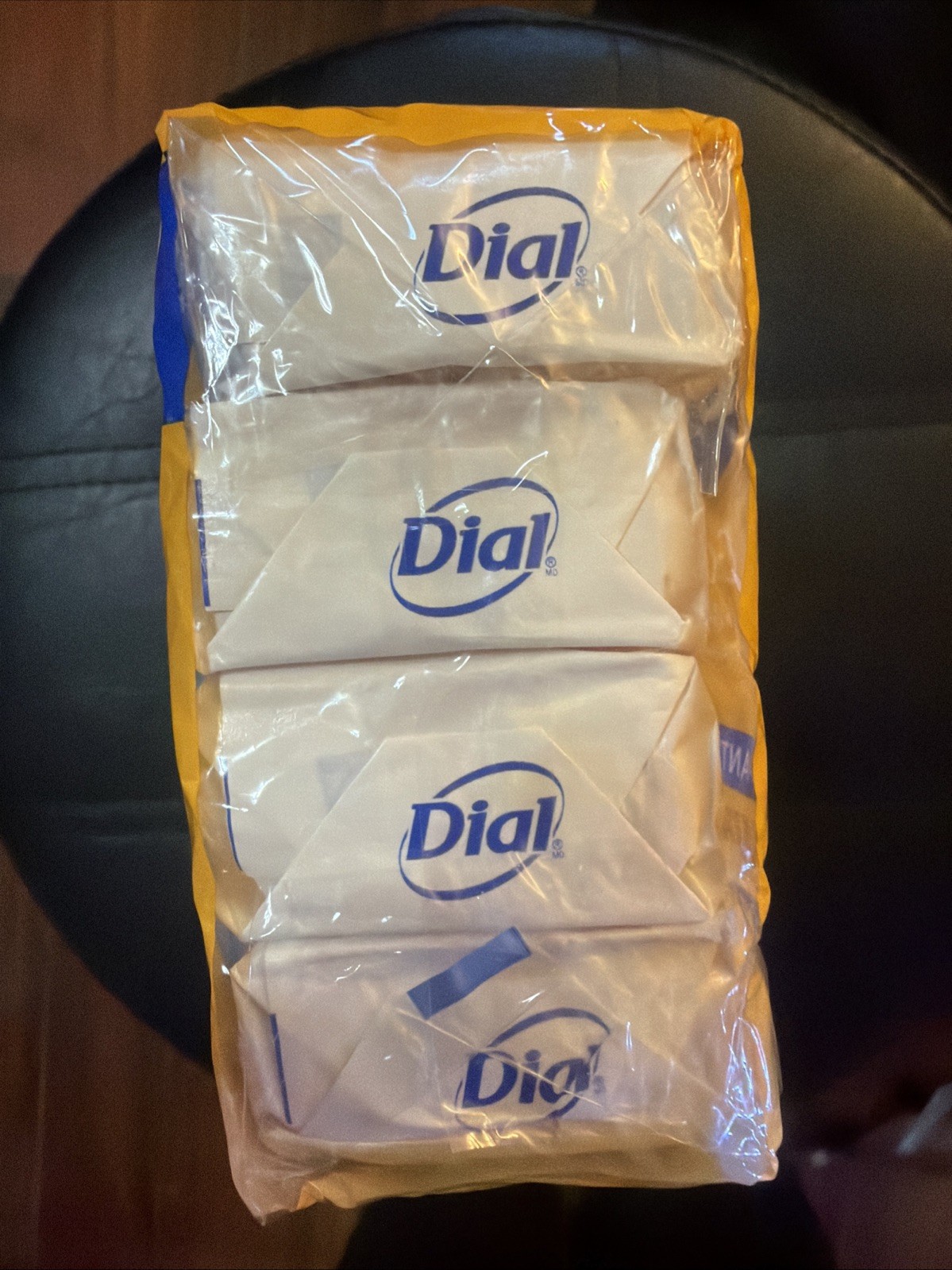 Dial Antibacterial Advanced Clean Bar Soap Gold 4 Ounce – 3 pkgs 24 Total Bars