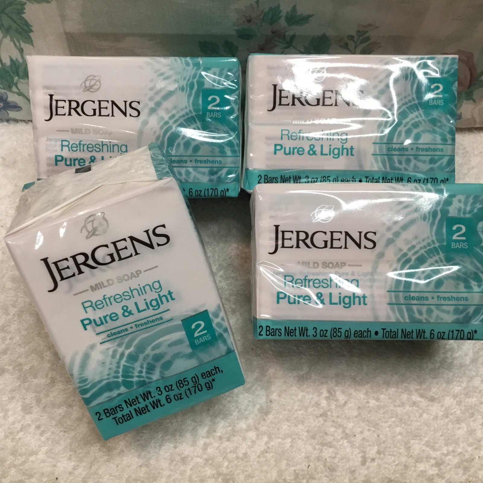 Jergens Mild Soap, Refreshing Pure & Light. 4 Packs Of 2 (8 Bars Total) 3oz Ea.