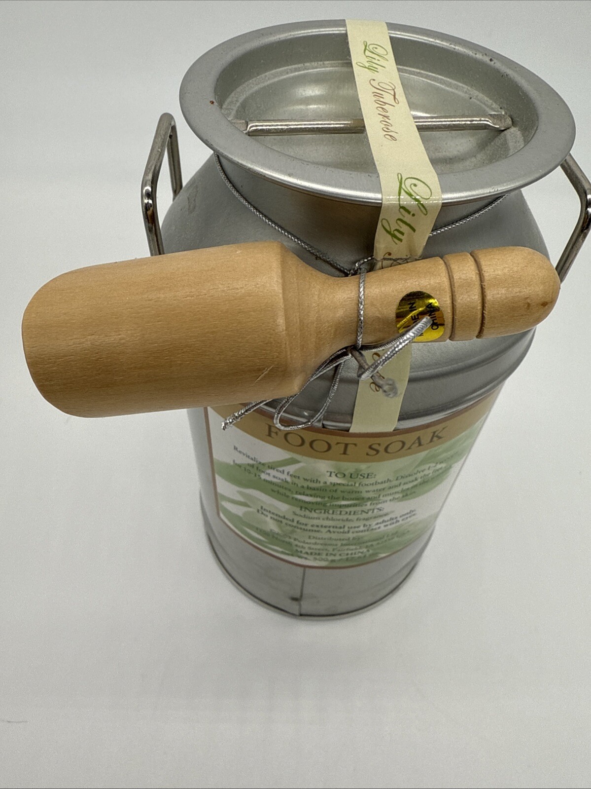 Bath Garden Lily Tuberose and Foot Soak New Sealed Vintage With Wood Scoop 500 G