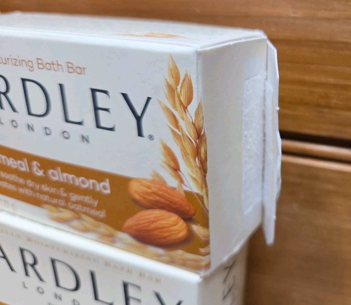 New Lot of 4 Yardley London Bar Soap Cocoa Butter, Lavender Oatmeal & Almond
