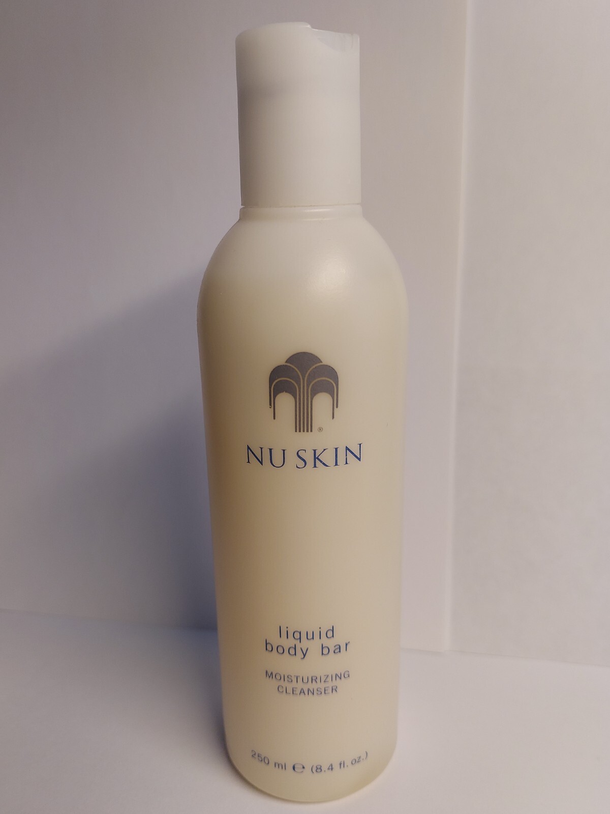 Nu Skin Liquid Body Bar Moisturizing Cleanser 250 ml 8.4 fl oz
