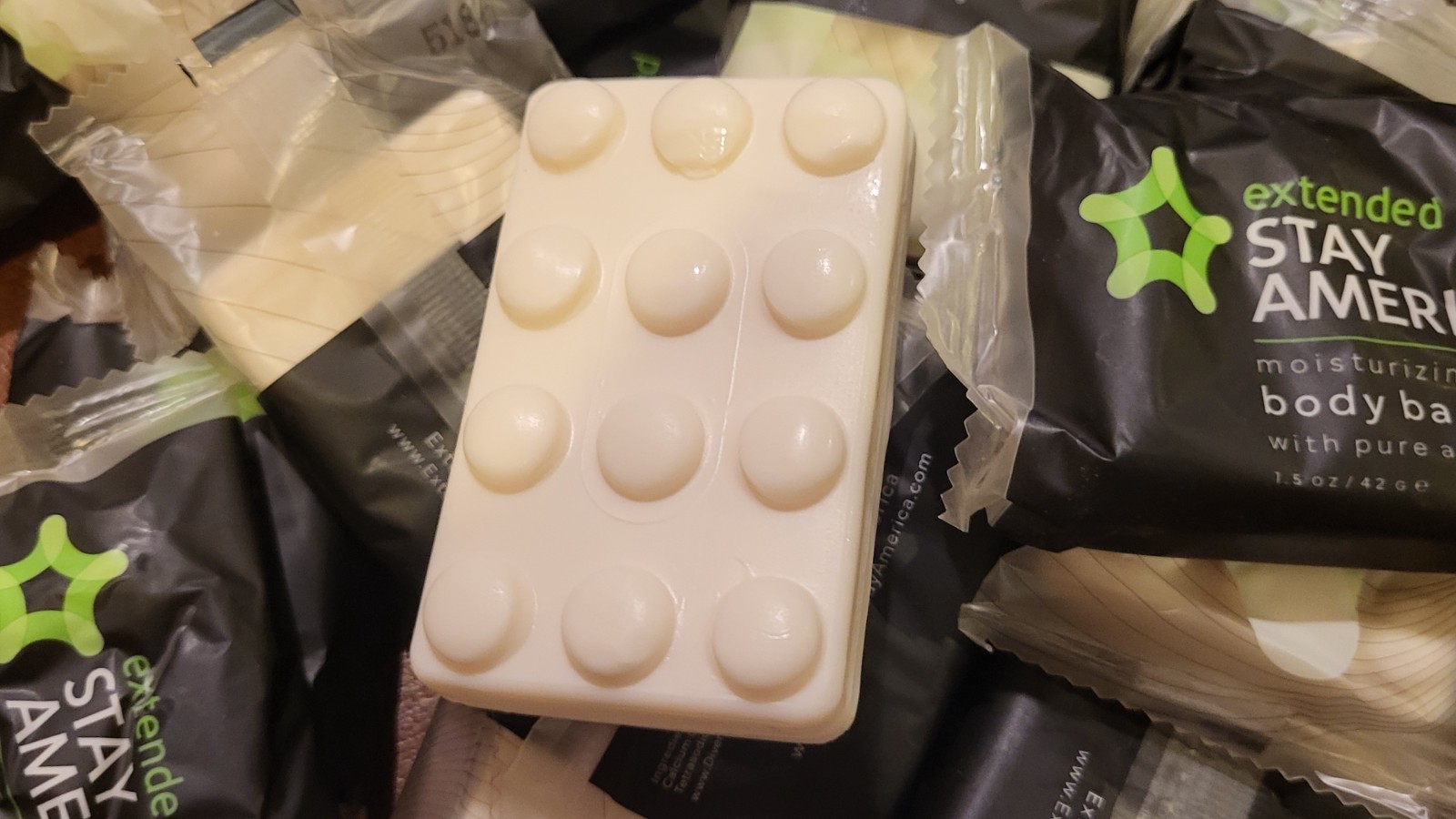 100 PCs Extended Stay Hotel White Tea 1.5 Oz Massaging Body BAR Soap FREE SHIP