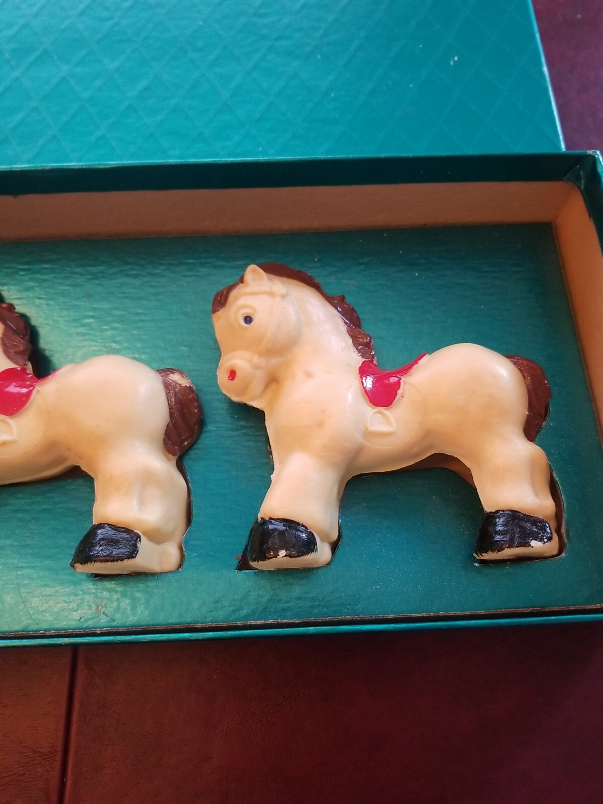Vintage 2 Pack Of Soap Horses in Original Gift Box. 3.5″ Tall x 3.5″ Long