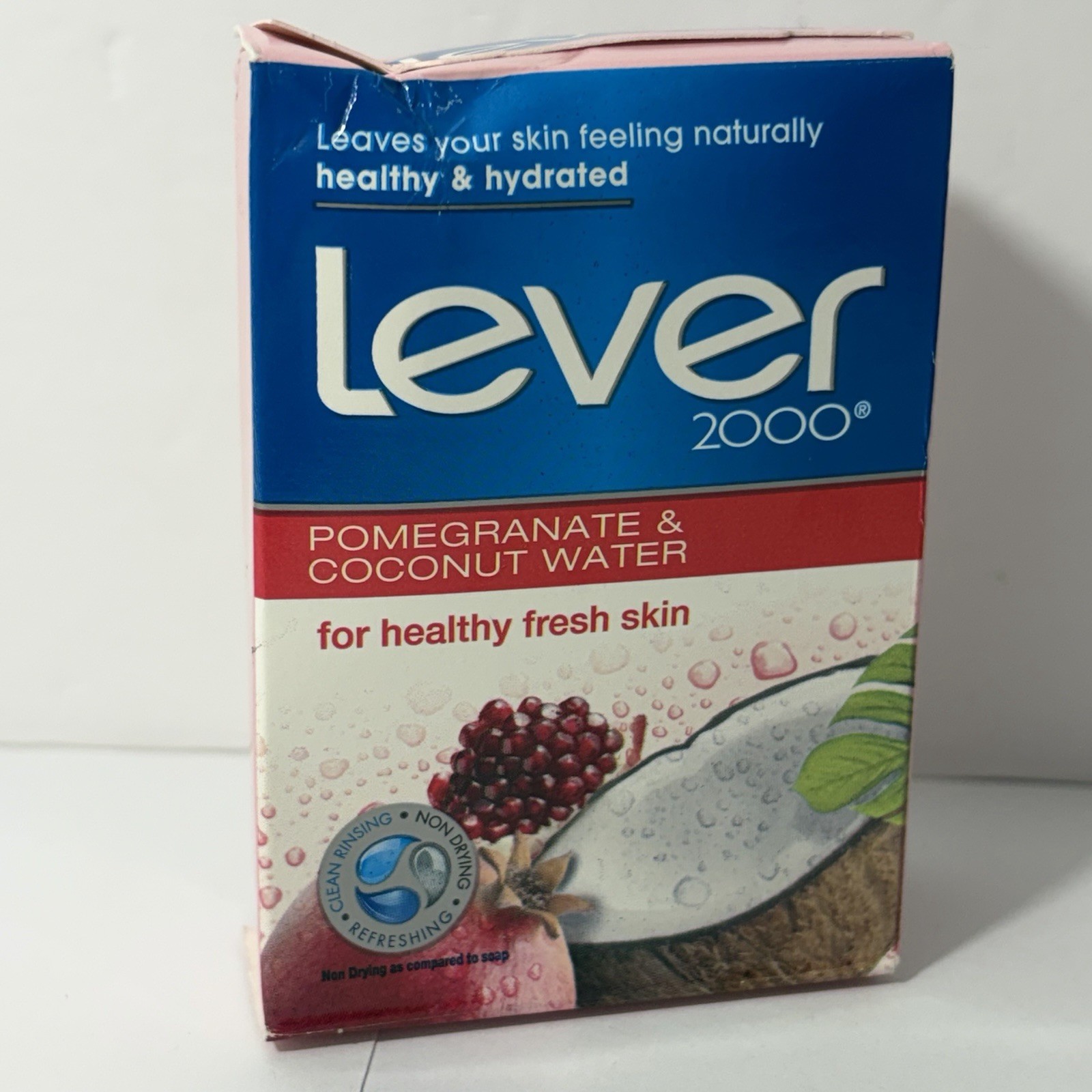 Lever 2000 Pomegranate & Coconut Water Bar Soap 3 oz