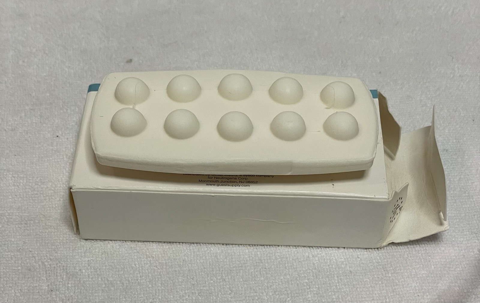 Travel Bar Neutrogena French Milled Bath Soap 1.2 oz New in Box Unused