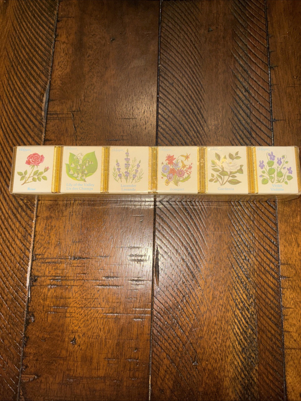 Six Sealed Delagar English Bath Cube Set Made in England Floral Scents 9 oz (4c)