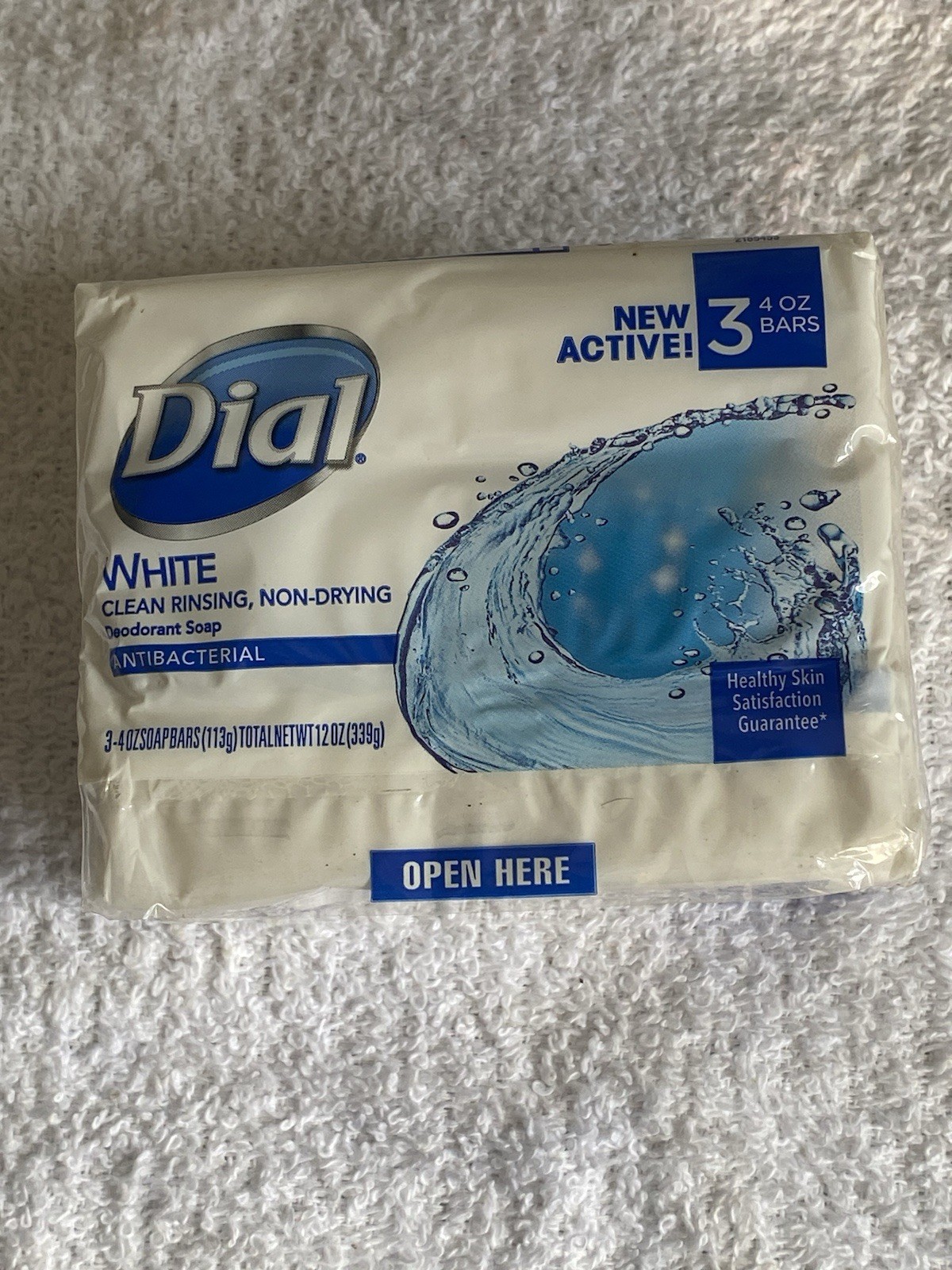 Dial Antibacterial Deodorant Soap, White, 4 Ounce (Pack of 3) Bars