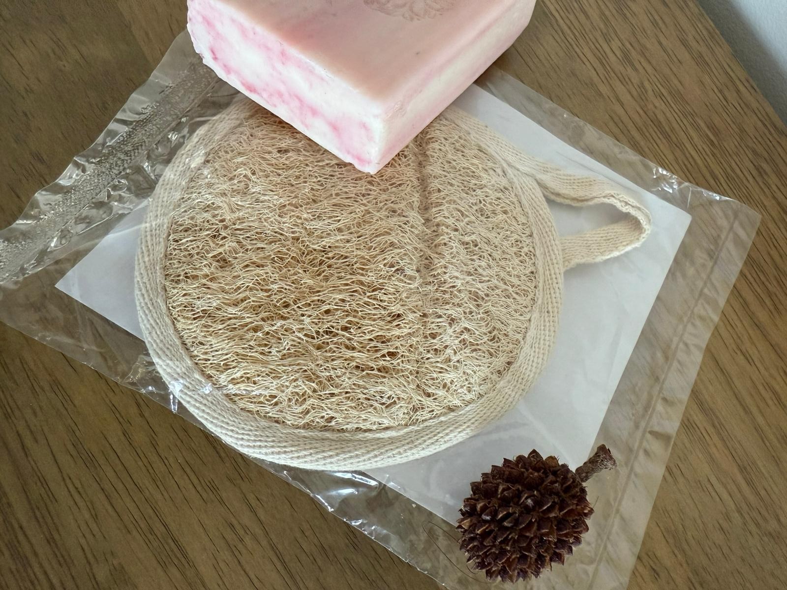 Body wash,scrub,hard,circle,round,hand size,1piece,massage,relax,clean easy