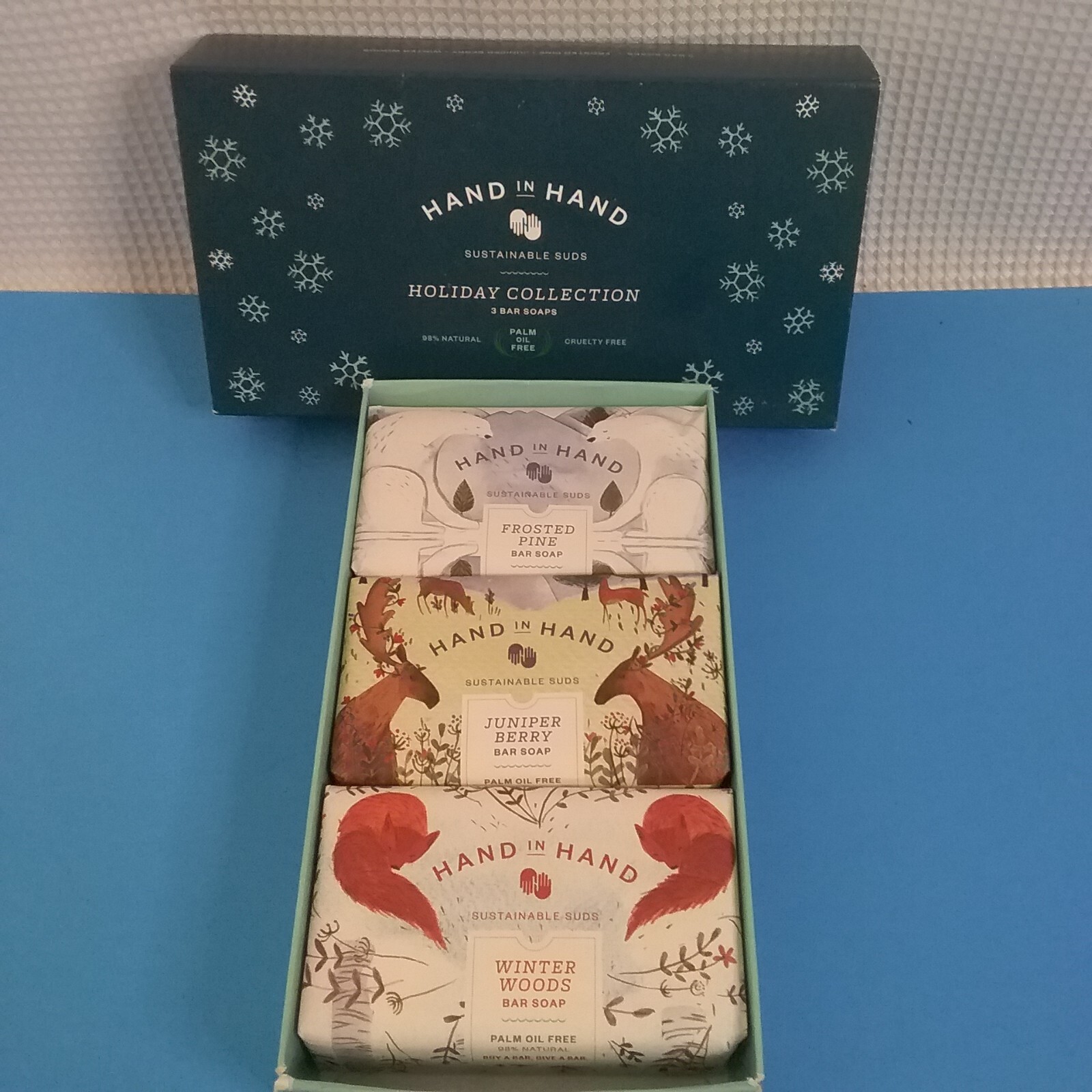 Hand in Hand Set of 3 Bath Soaps Holiday Collection 7 oz each 98% Natural NIB