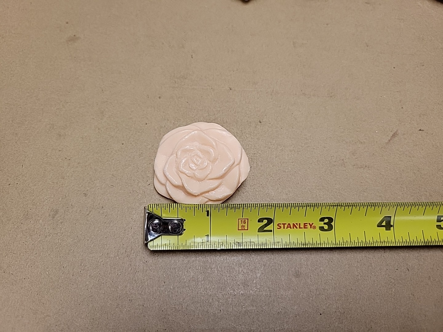 Lot 27 Assorted Sea shells & Flowers Decorative Soap *SEE PICS