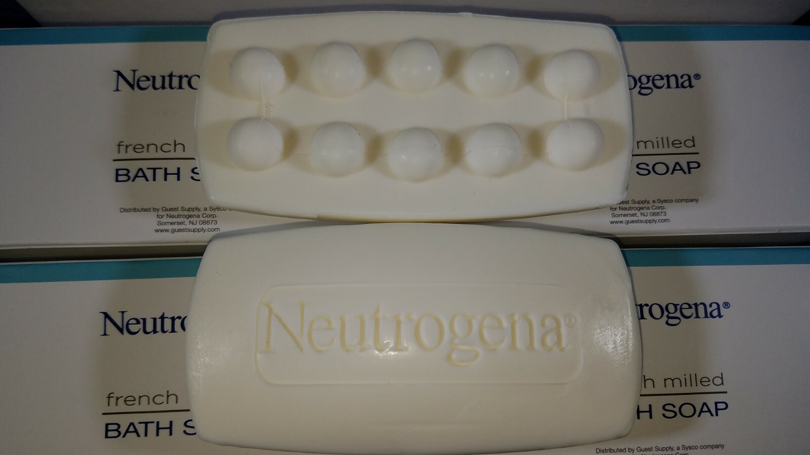 Lot of 6 Brand New NEUTROGENA French Milled BATH .8oz Soap Boxed Fresh