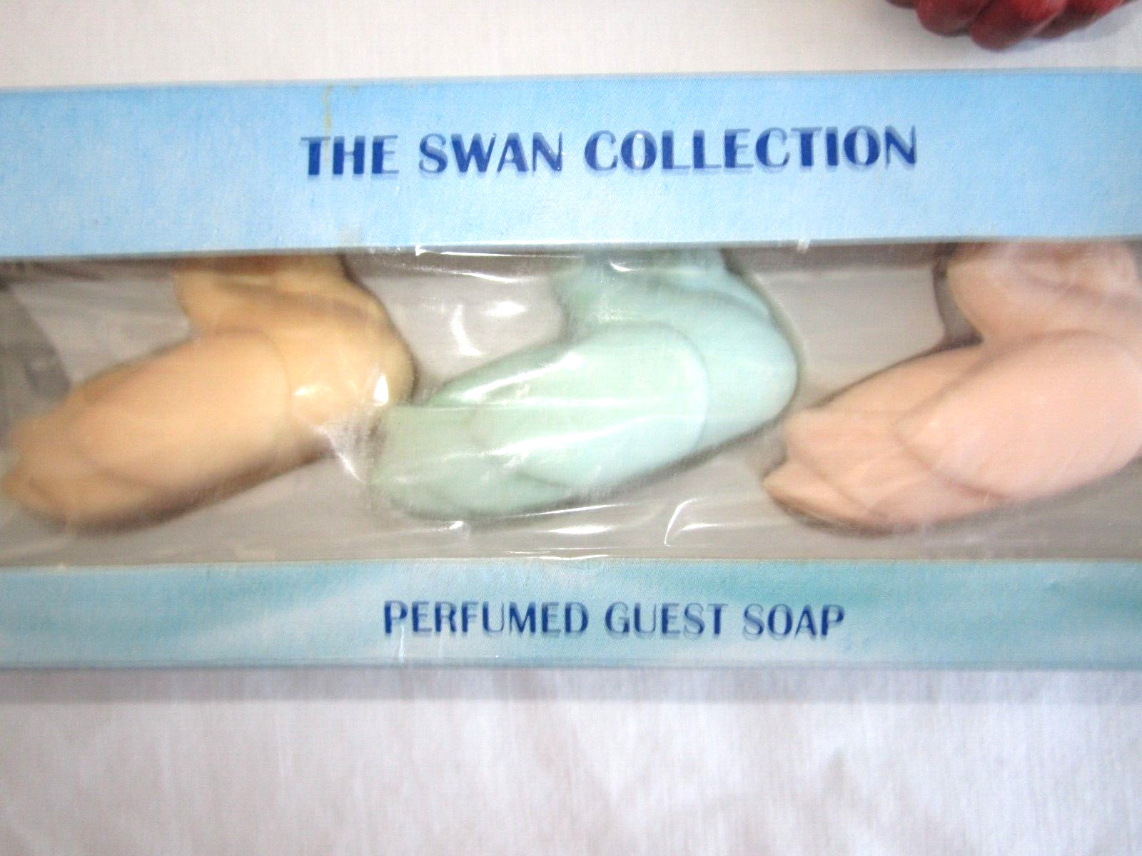 Vintage perfumed guest soaps multi colors set of 19 Swans Shells Floral Roses