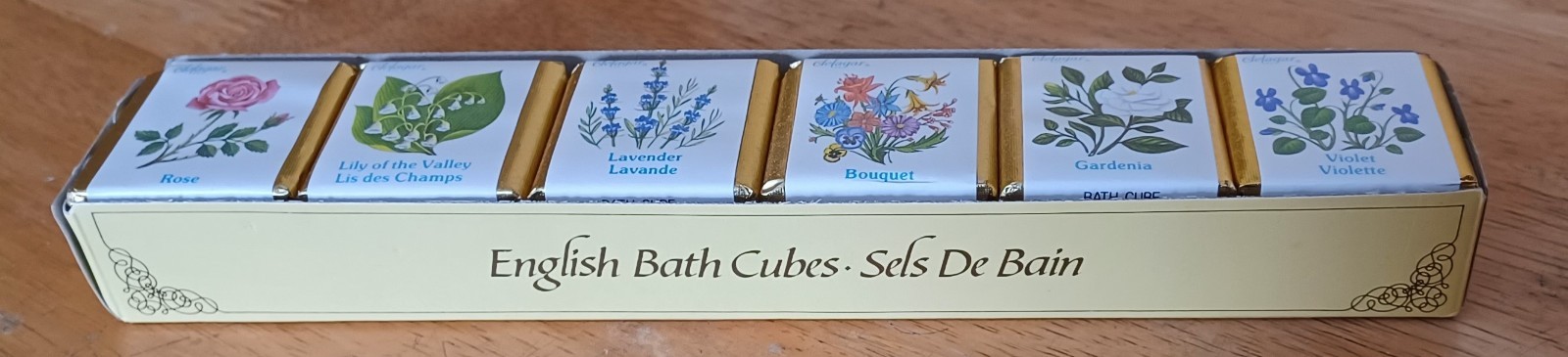 English Bath Cubes Sels de Bain – 6 Cube Set (9 oz / 250 g)