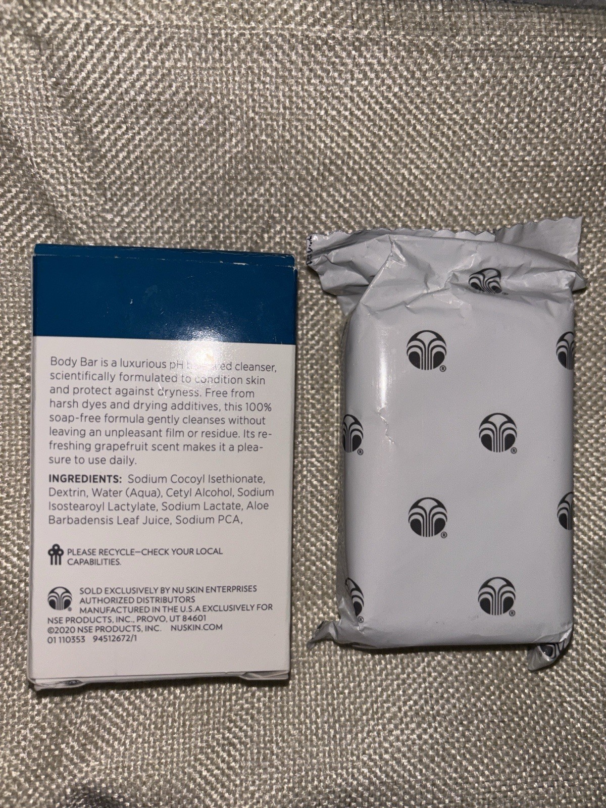 NuSkin Body Bar Soap – White and Blue Packaging – 2 Bars