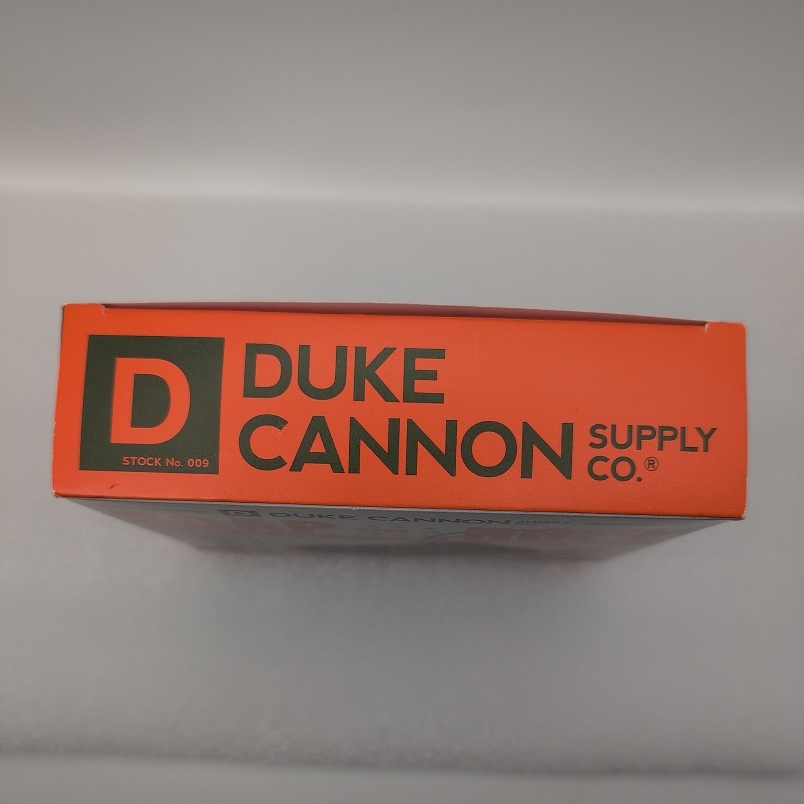 Duke Cannon Soap On a Rope Tactical Scrubber Pouch + Oak Barrel Bourbon Soap