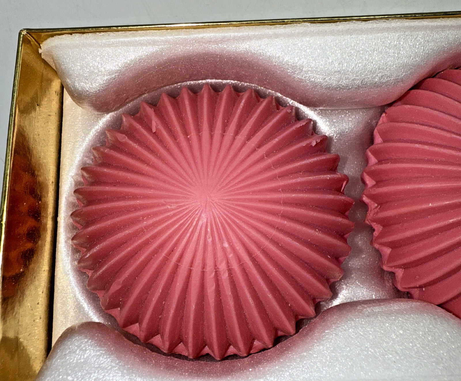 Vintage AVON Sonnet 3 Perfumed Guest Soaps Pink Decoravtive Soap New