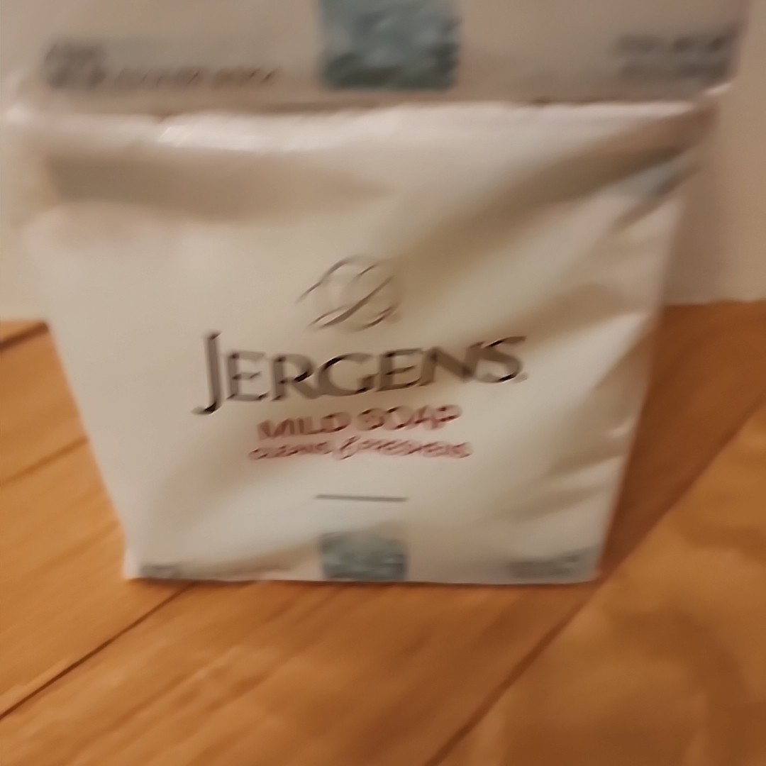 Jergens Mild Soap Bar Two Pack Cleans & Freshens 8 Bars in Total