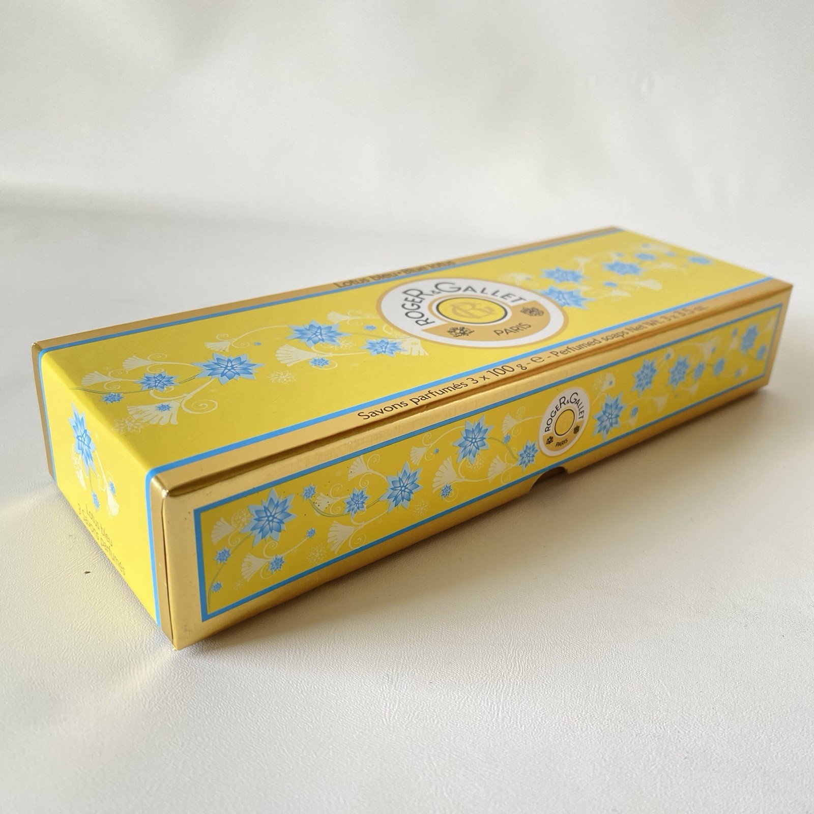ROGER & Gallet Paris Lotus Bleu Blue Lotus Perfumed Soaps 3 x 3.5 oz Rare