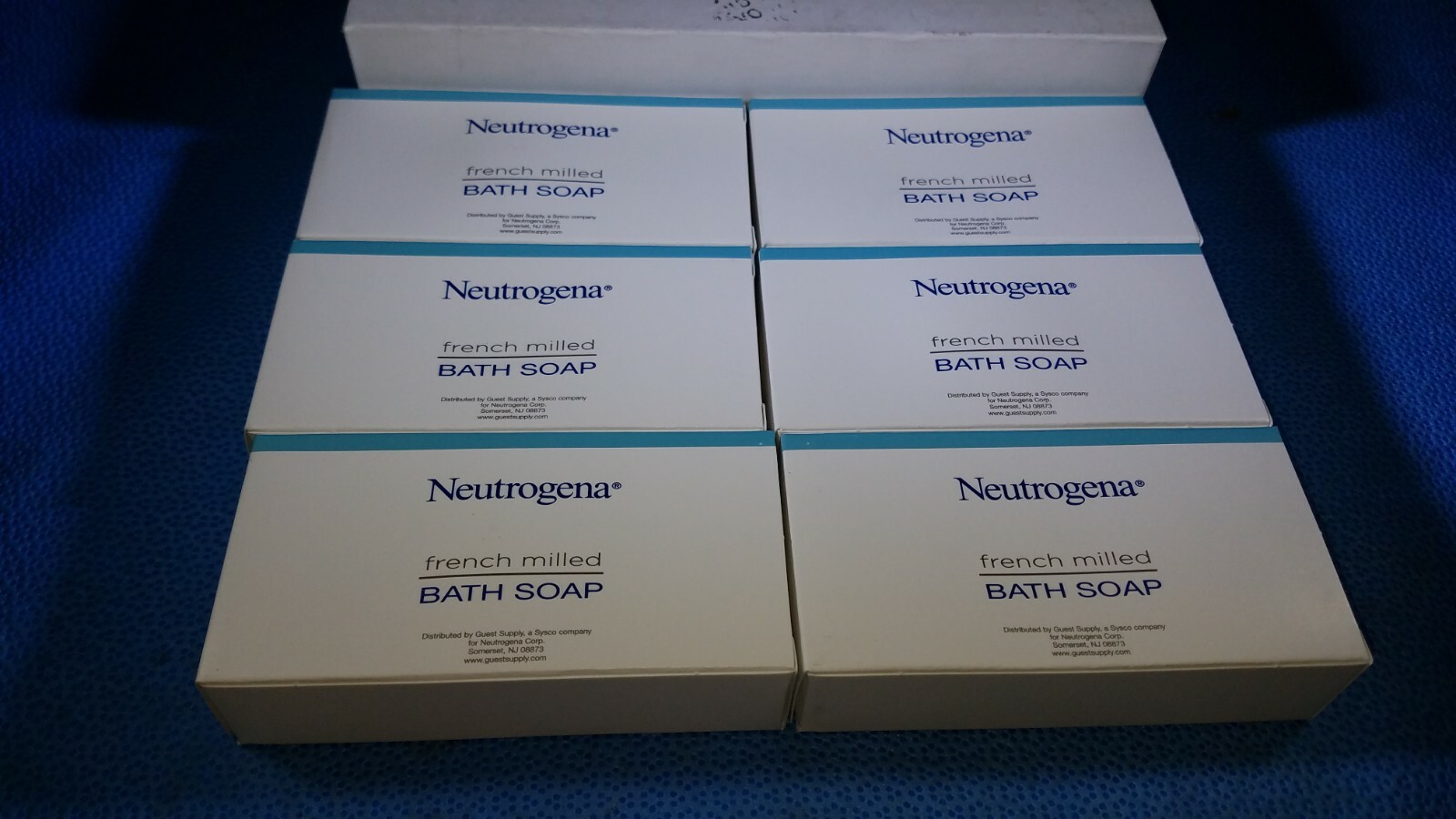 Lot of 6 Brand New NEUTROGENA French Milled BATH .8oz Soap Boxed Fresh