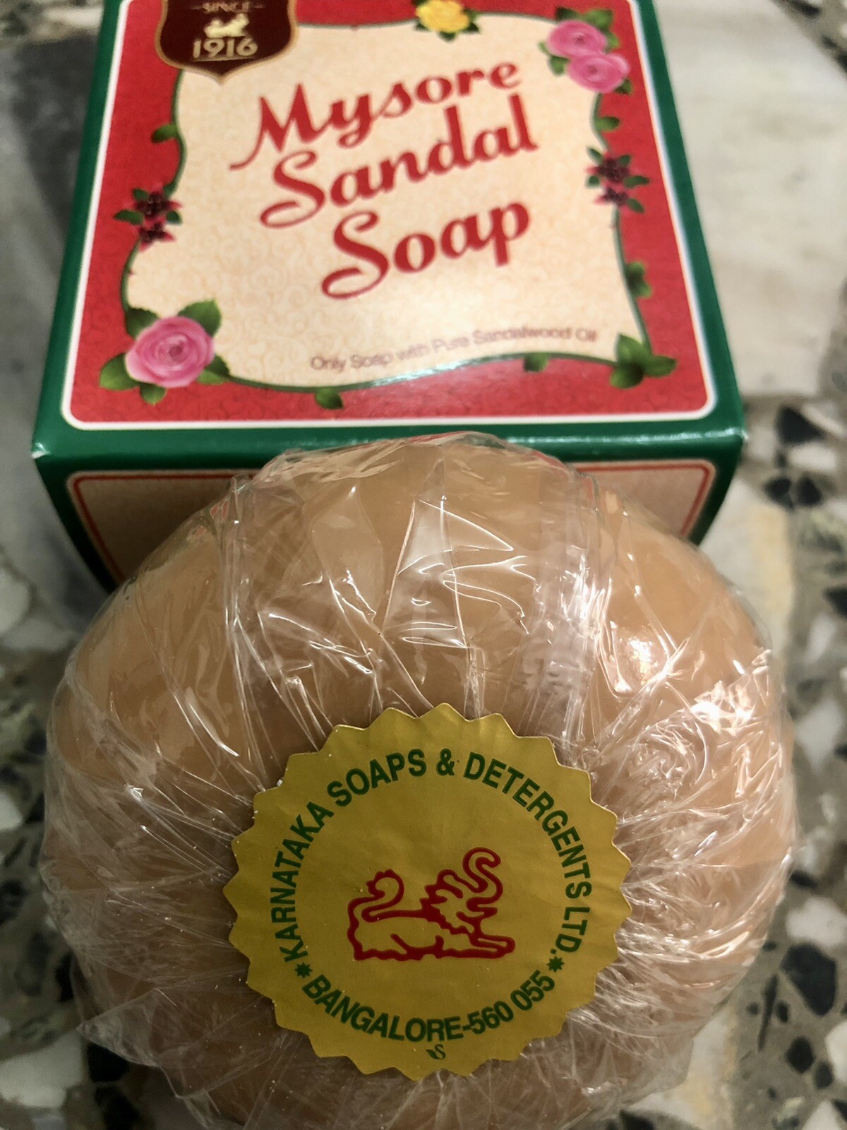 1 X 150gm Mysore Sandal Bath Soap Bar, ORIGINAL of Karnataka Soaps Ltd. Exp-2025