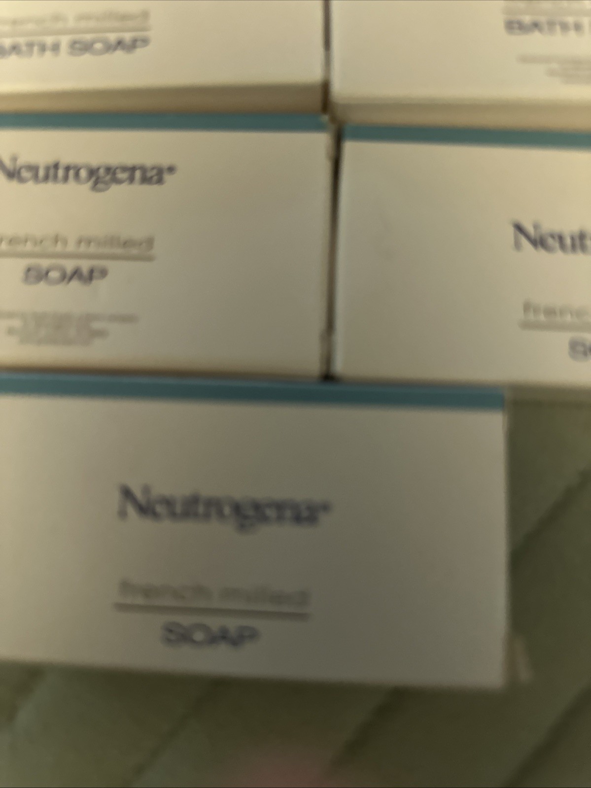 Lot of 5 Brand New NEUTROGENA French Milled BATH .8oz Soap Boxed Fresh