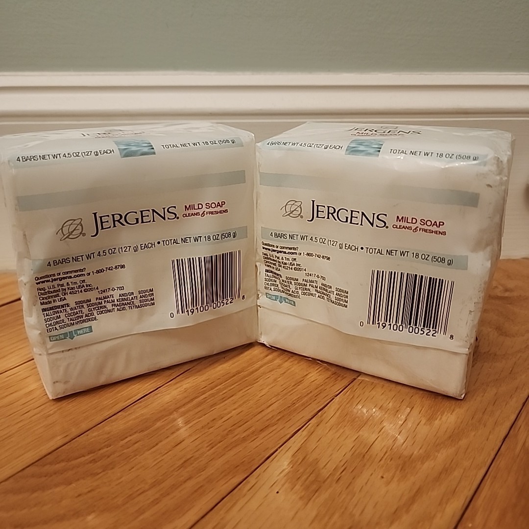 Jergens Mild Soap Bar Two Pack Cleans & Freshens 8 Bars in Total